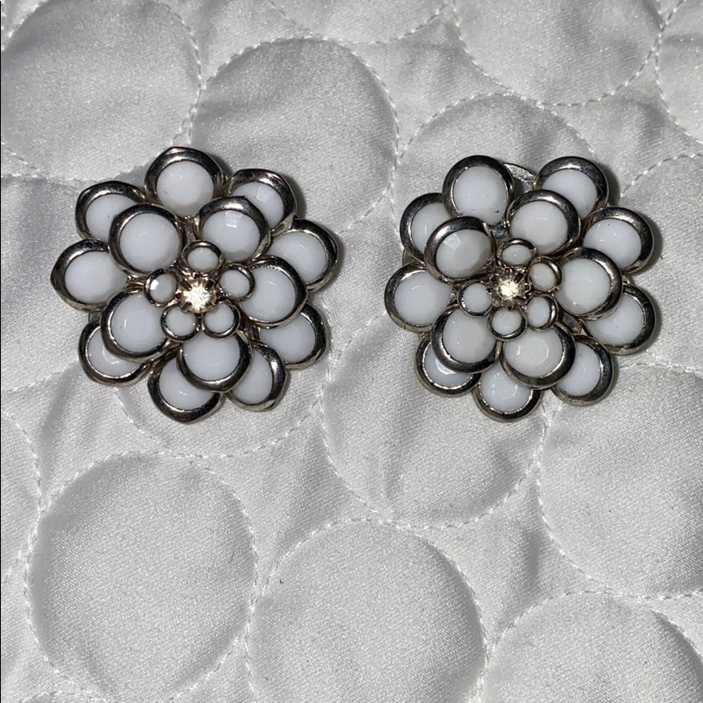 Women White and silver flower shape earrings y2k festive party spring floral